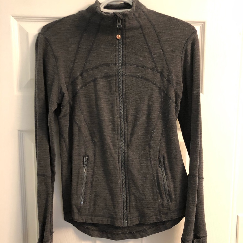 Lululemon define jacket heathered grey. Size 6